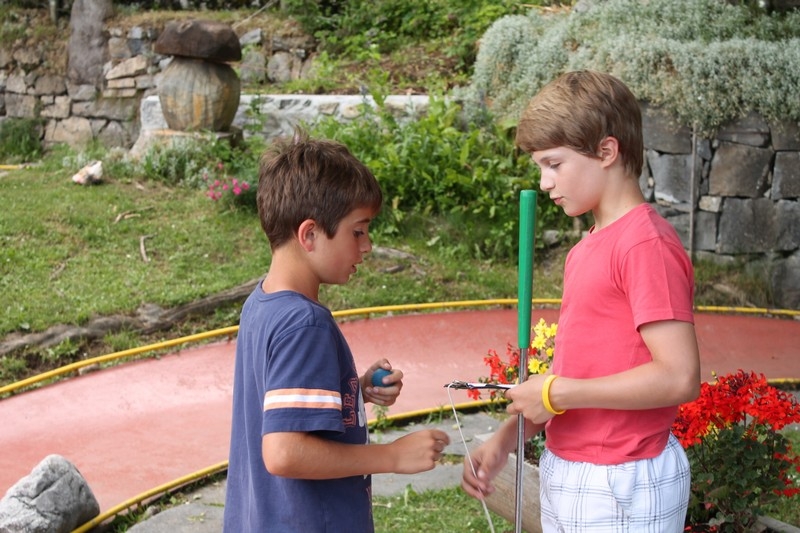 Village Camps International Summer Camp Leysin, Switzerland 2025-08-09 https://www.villagecamps.com/journals_admin/images/698-23-yellowrotation (11).jpg